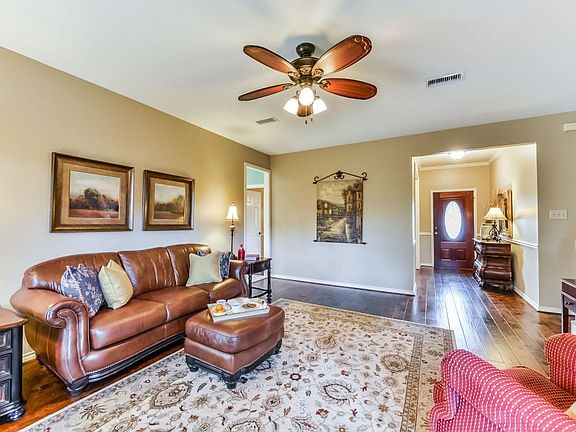 4th image of 18334 Longcliffe Dr