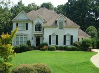 205 Sheridan Point Ln, Sandy Springs, GA 30342