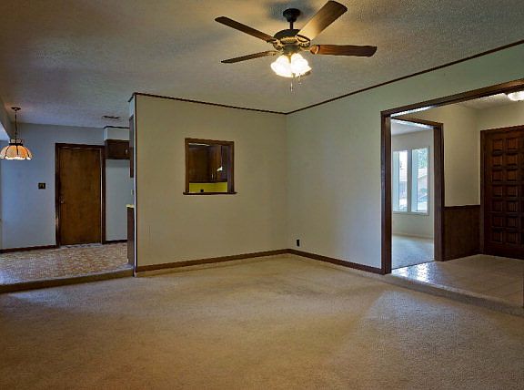 4th image of 410 Sherwood Dr