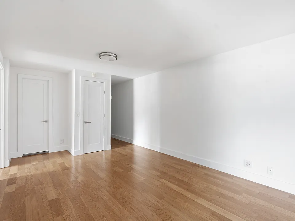 788 Columbus Ave #2D