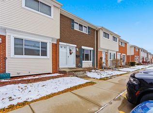 8207 Dartmouth Dr, Warren, MI 48093