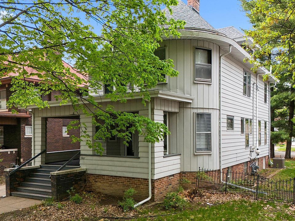 1st image of 1507 W Barker Ave