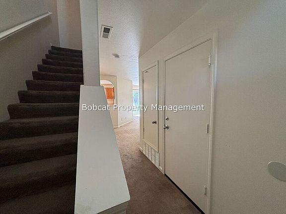3rd image of 217 Meadowood Ct Unit A