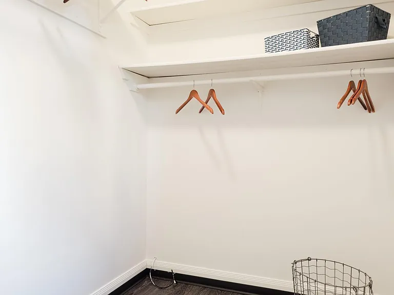 Ongford Apartments — Photo 10