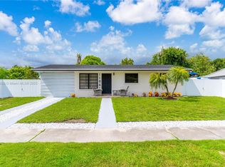 11861 SW 187th Ter, Miami, FL 33177