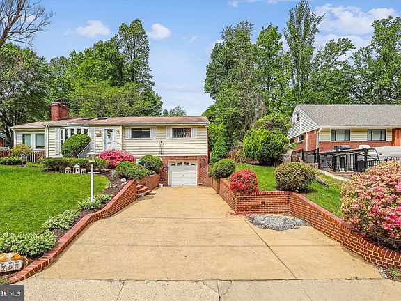 5th image of 3708 Rose Ln
