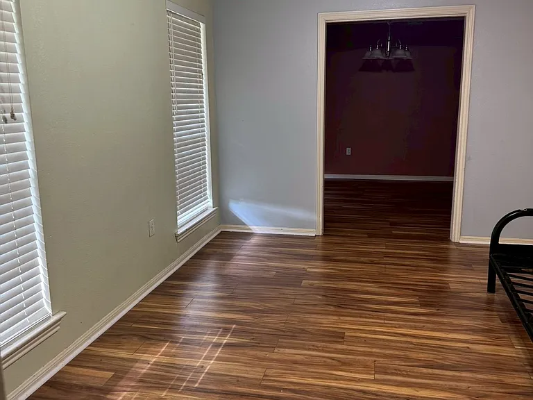 __ Study Room
"Bonus study room located next to the dining area _ perfect for a home office, playroom, or workroom. Flexible space that can suit your needs!"