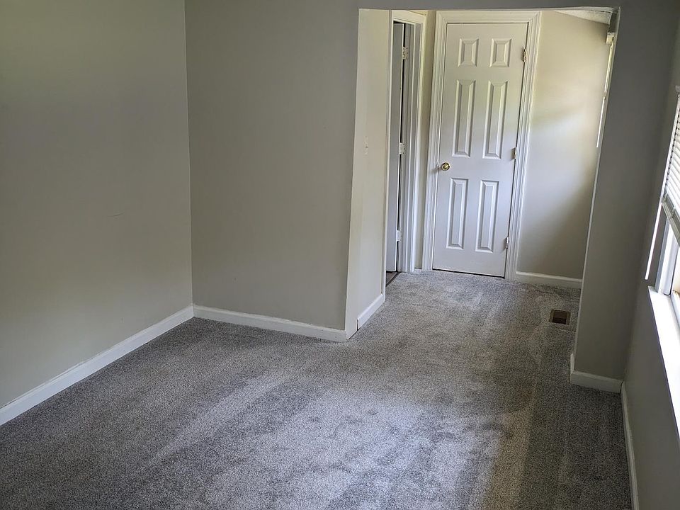 2nd image of 94 Roberts St