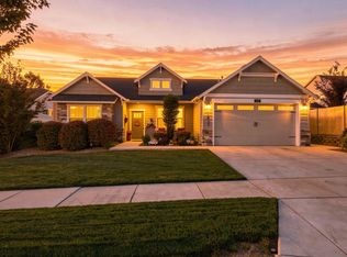 4737 SW Volcano Ave, Redmond, OR 97756