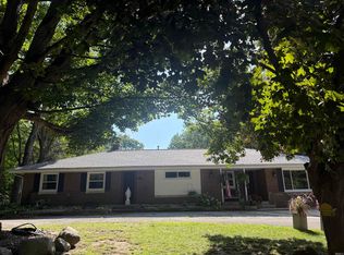 53220 Juniper Rd, South Bend, IN 46637