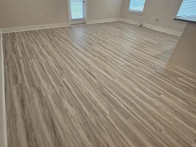 9433 Nature Creek Ln — Photo 14