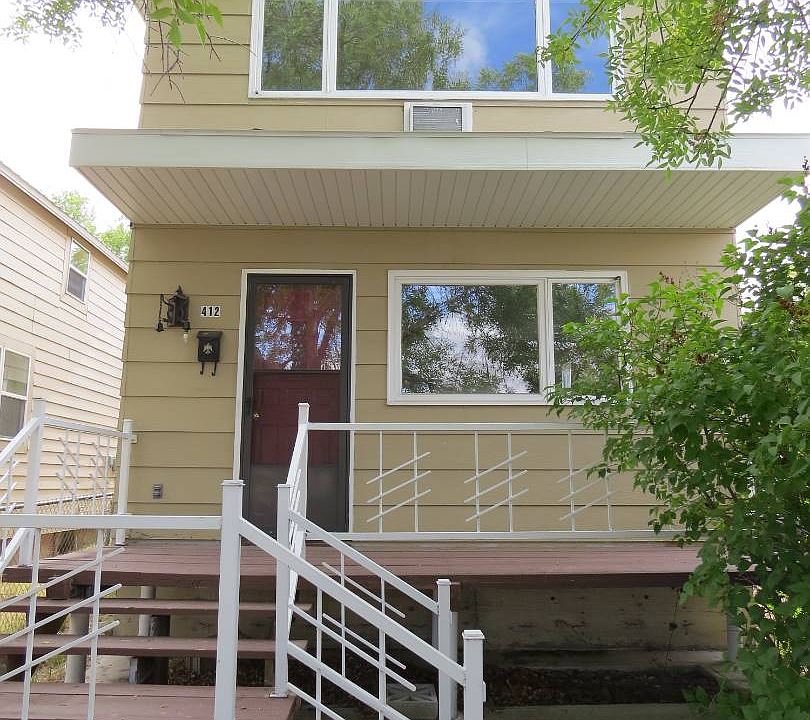 1st image of 412 1st St S