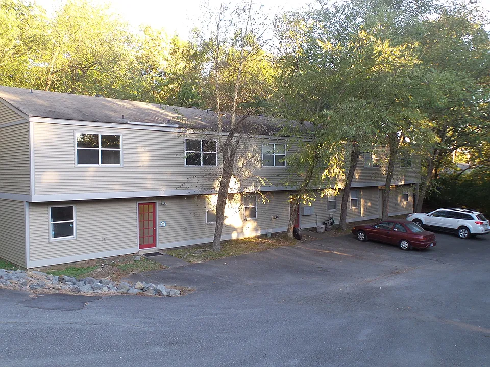 7711 S St #1-6