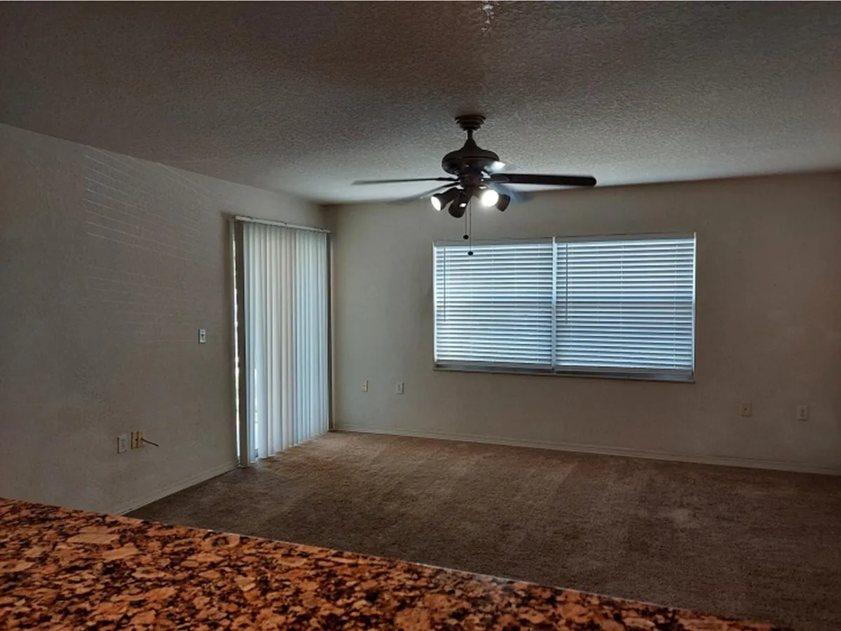 Building Photo - 4600 E Moody Blvd #5C