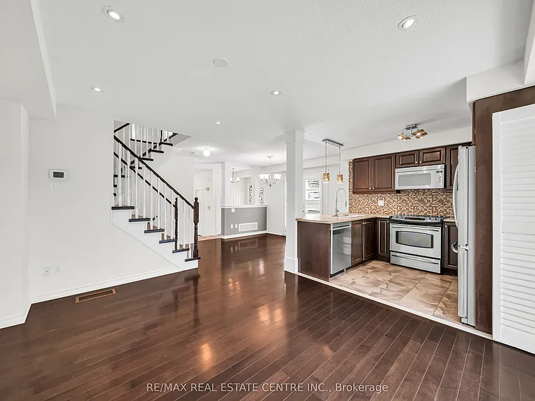 4215 Cole Cres — Photo 25