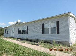 1154 Harvester Rd, Villa Ridge, MO 63089