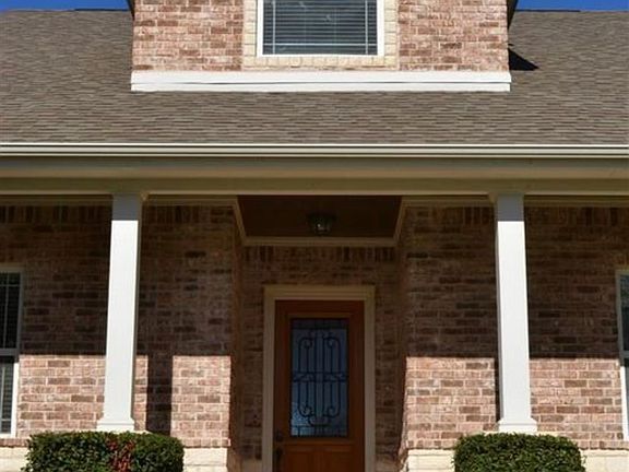 2nd image of 1006 Shady Hollow Ct
