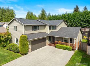 807 Darwins Way, Granite Falls, WA 98252