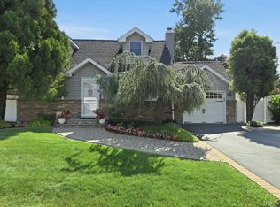 151 New York Ave, West Babylon, NY 11704