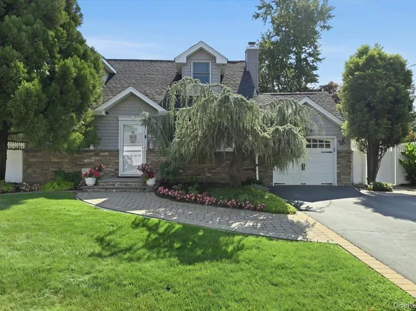 151 New York Avenue, West Babylon, NY 11704