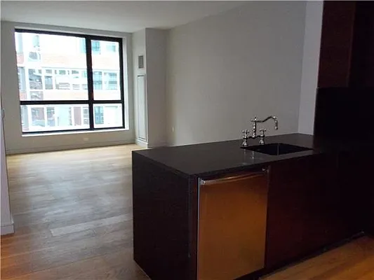 Rented by Apartment Luxe Realty Group, Inc | media 7