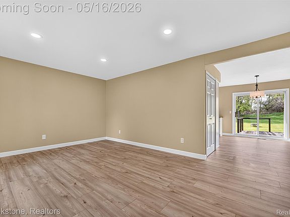 3rd image of 7224 E Frances Rd