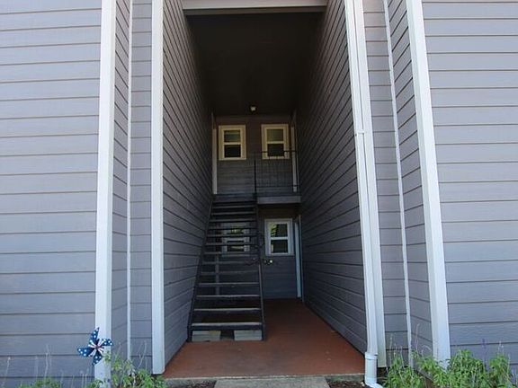 3rd image of 420 W Heritage Dr APT 110