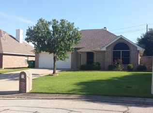 2525 Bauer Dr, Denton, TX 76207