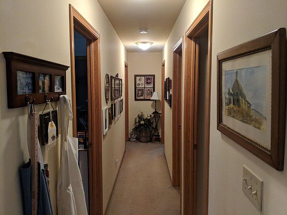 2nd image of 1707 Holiday Dr