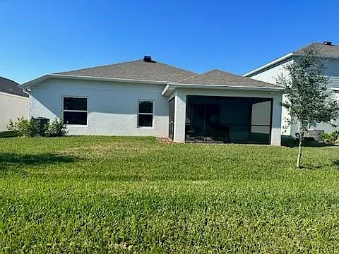 1099 Dania Cir NE — Photo 17