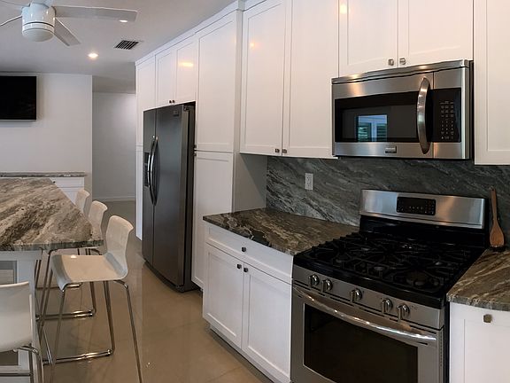 3rd image of 8895 SW 182nd Ter