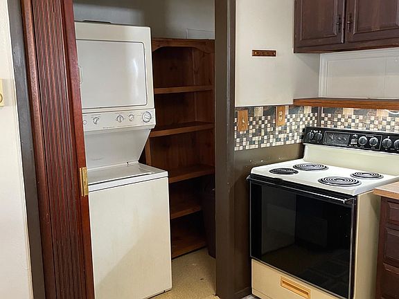 3rd image of 3580 W Maple Dr
