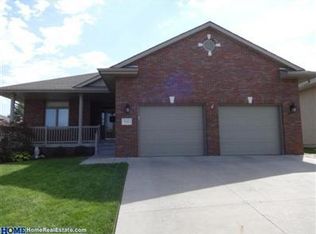 7515 Glynoaks Dr, Lincoln, NE 68516