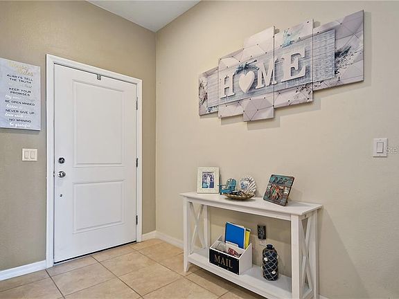 5th image of 1105 Pavia Dr