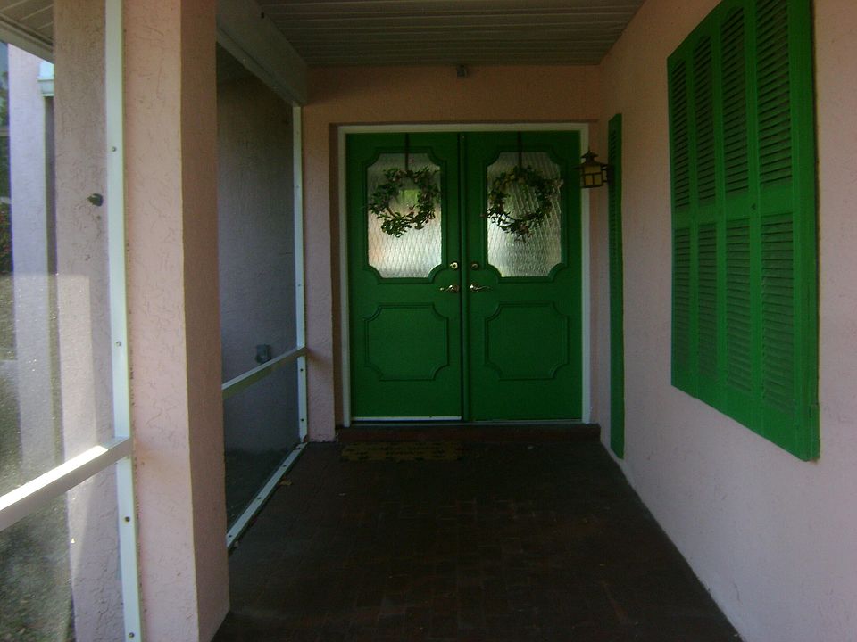 1st image of 2572 SE Marius St