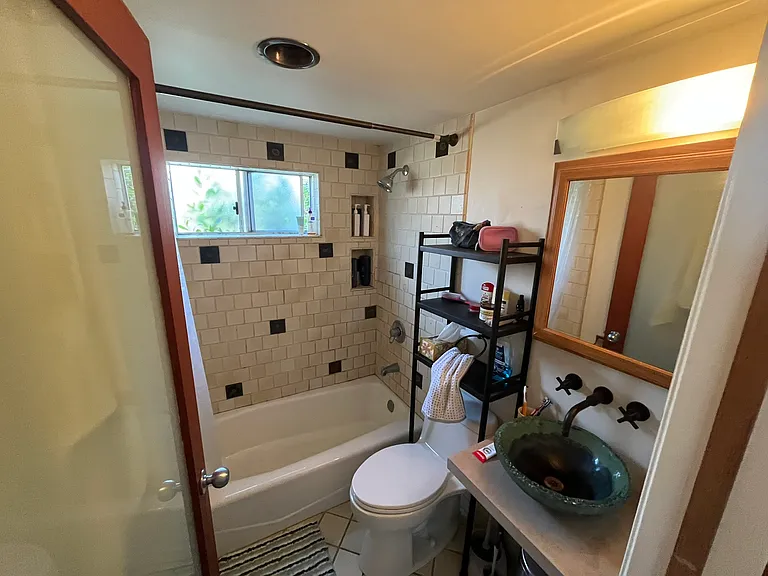 560 Westminster Ave #2 — Photo 15