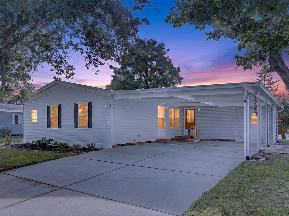 18 Beaver Lake Cir