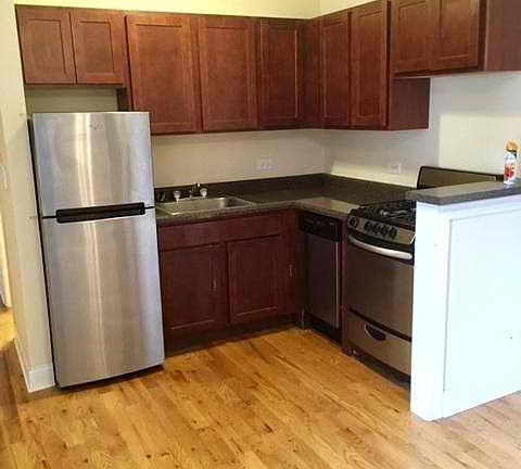2nd image of 815 W Cornelia Ave #109A