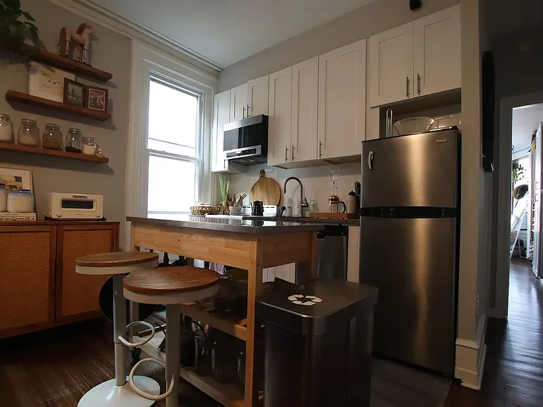 2107 Green St #2RR — Photo 7