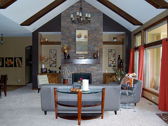 Soaring vaulted celings