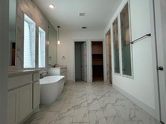 5th image of 1801 Cullera Dr