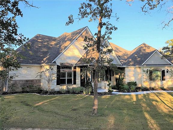 2nd image of 18435 Indian Lakes Dr