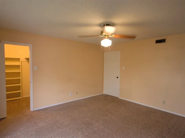 2482 University Ave Unit C, San Angelo, TX 76904