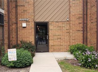 22958 Mastick Rd APT 102, Cleveland, OH 44126