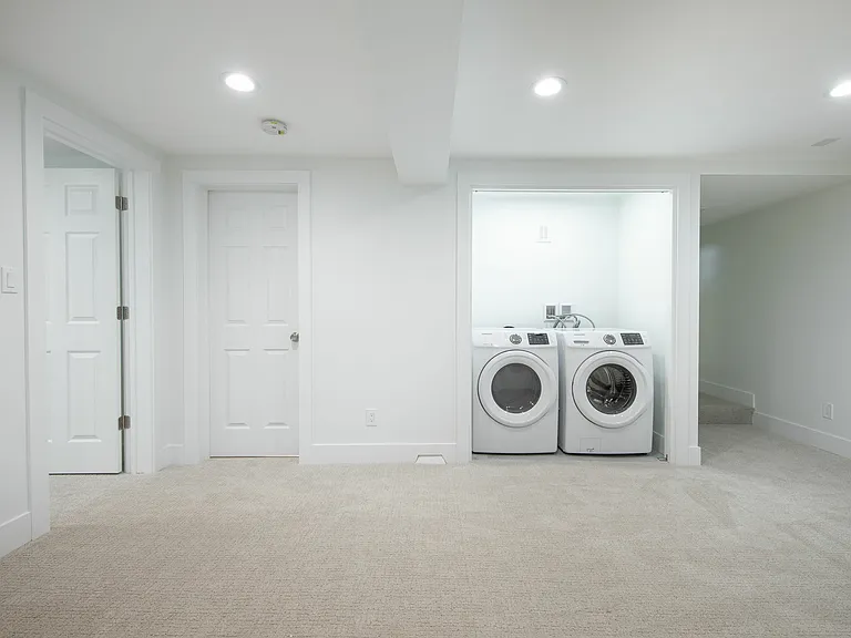 2527 NE 110th St #A — Photo 17