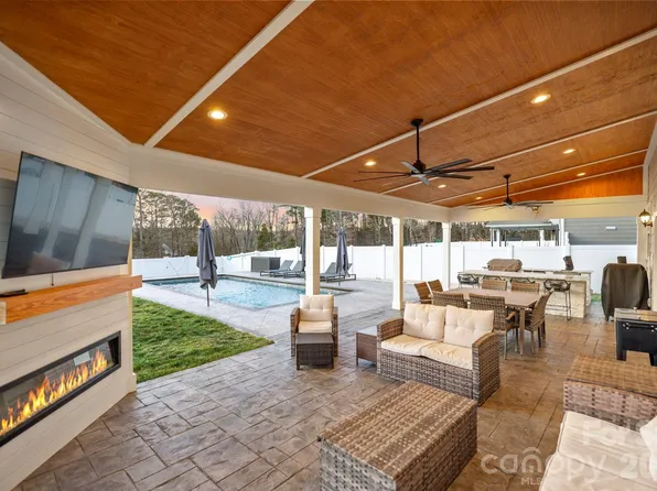 2441 Napa Ter, Lake Wylie, SC 29710