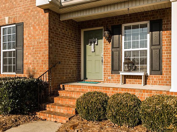 4th image of 250 Walbrook Dr