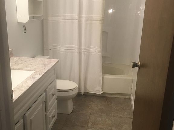 Upstairs bathroom 