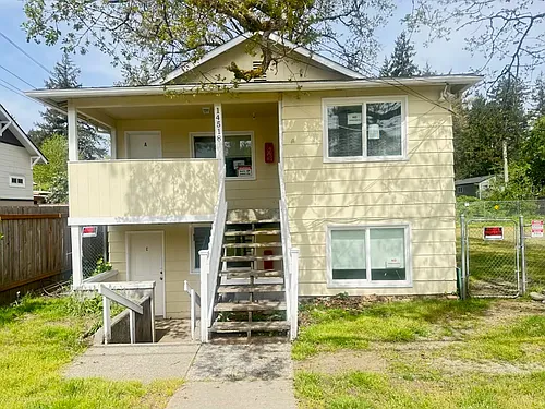 14518 Portland Ave SW Photo 1