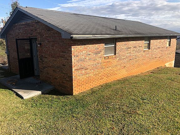 4th image of 421 Kingsley Ave